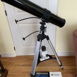 Celestron 4.5 Newtonian 910mm Telescope 