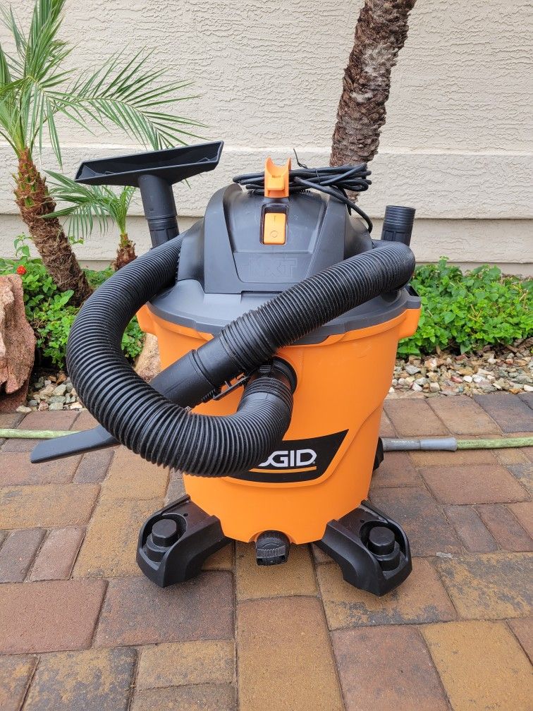 RIDGID 12 Gal. 5.0 Peak HP NXT Shop Vacuum Wet Dry Vac with General Debris Filter, Locking Hose and Attachments HD1200