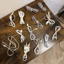 Mixed Lot of Lightly Used Lightning Charging Cables (15-Pack)