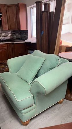 Single couch