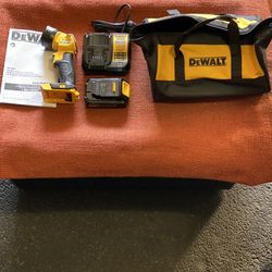 DeWalt 20volt Utility Kit 