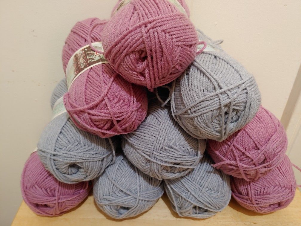 Patons Canadiana Yarn/knitting
