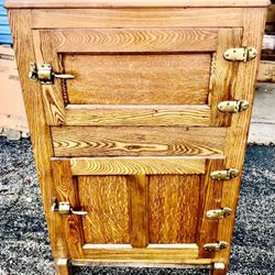 Beautiful Antique Vintage Early 1900’s High End Solid Oak Wood Ice Box Refrigerator Cabinet for your home, business, bar, etc. Very Rare!!