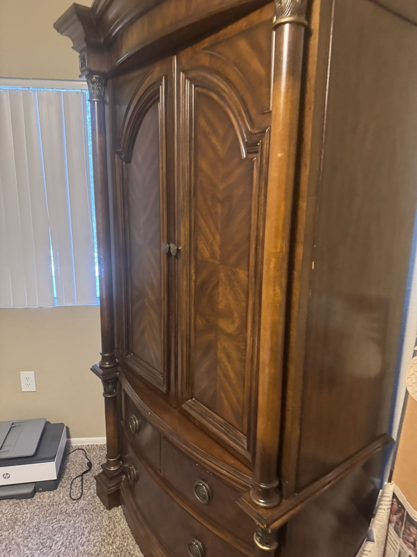 Armoire