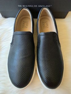 NAT Naturalizer Marianne Slip on Sneaker Shoes (Black Leather) Size 8.5M