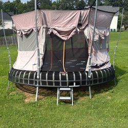 Trampoline 