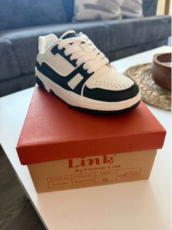 Kid Sneakers  White/Black