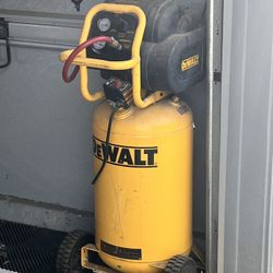 DEWALT 15 GAL AIR COMPRESSER
