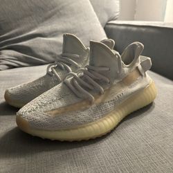 Yeezy 350 V2 Hyperspace 