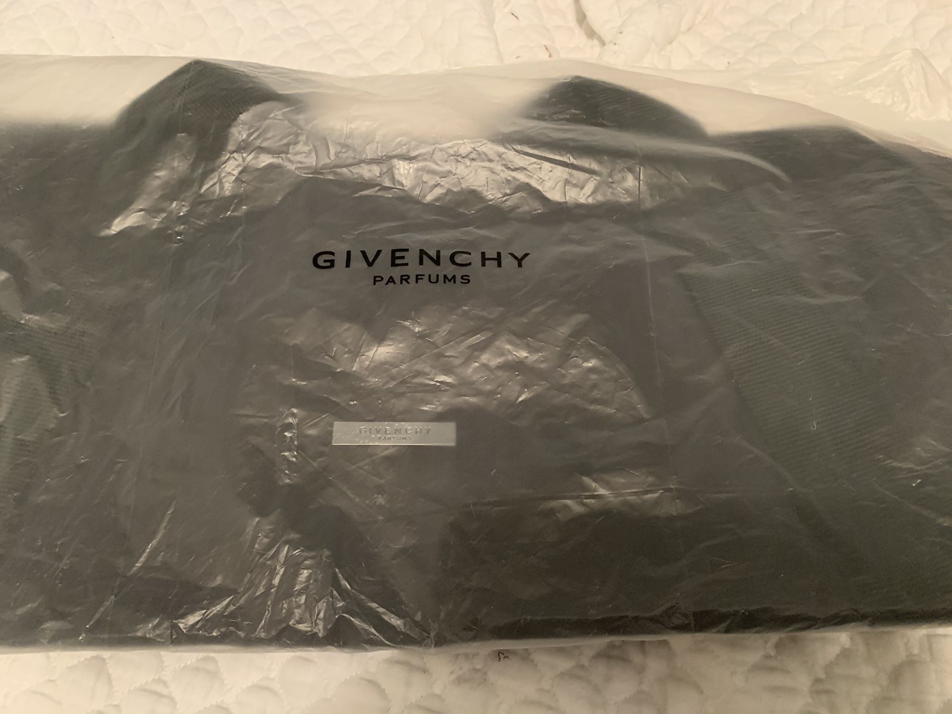 The perfect gift for Father’s Day. Black Givenchy tote bag