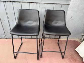 Set of 2 Black Leather Bar Stools with metal frame