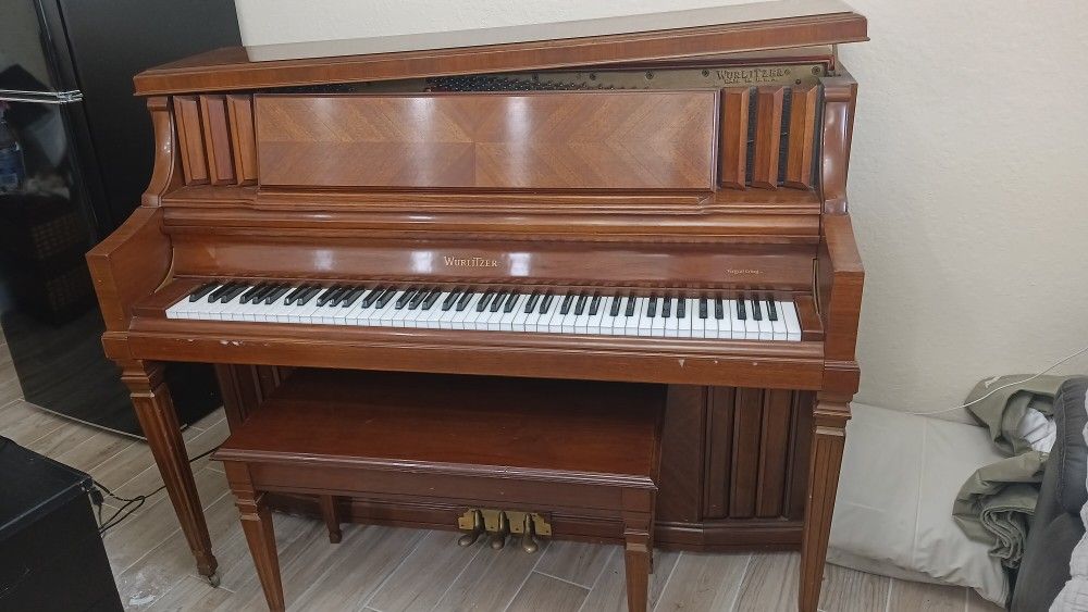 Wurlitzer Vertical Grand piano