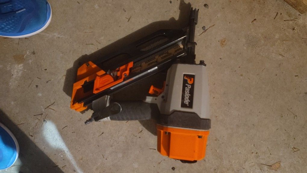 Paslode 30 Degree Framing Strip Nailer