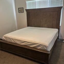 California King Panel Bed And Matching Dresser 
