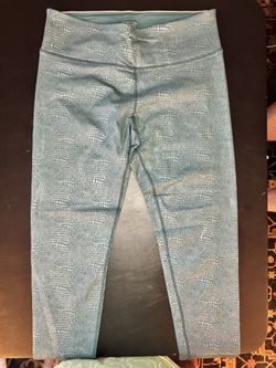 BRAND NEW- Calvin Klein Womens Green Animal Print Yoga Capris