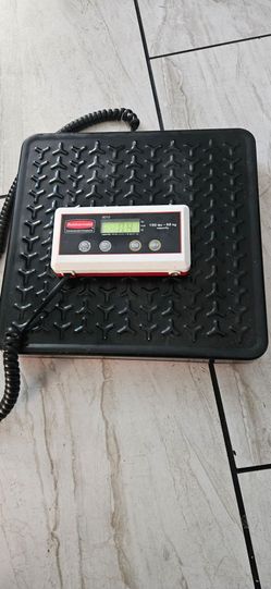 Rubbermaid commercial scale