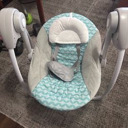 ITY by Ingenuity Swingity Swing Easy-Fold Portable Baby Swing