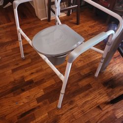 Bariatric Bedside Foldable Commode