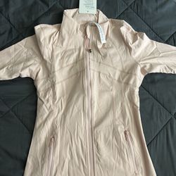 Lululemon define jacket size 4