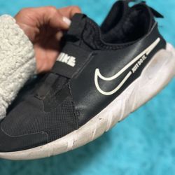 Boy Nike Shoes Size 4Y