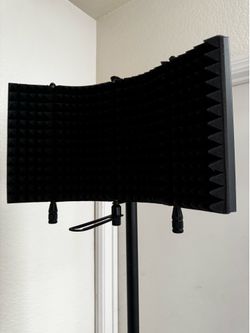 AOKEO Microphone Isolation Shield + Heavy-Duty Tripod Stand – Excellent Condition