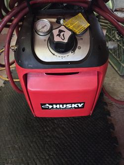 Husky AIR COMPRESSOR WITH HANDLE