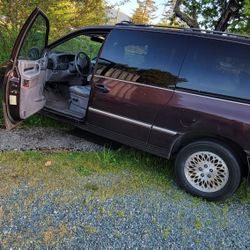 Chrysler Town & County Lxi 