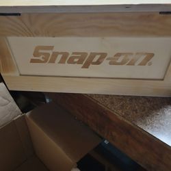New In Box Snap On Crate Car Pack Tech Set