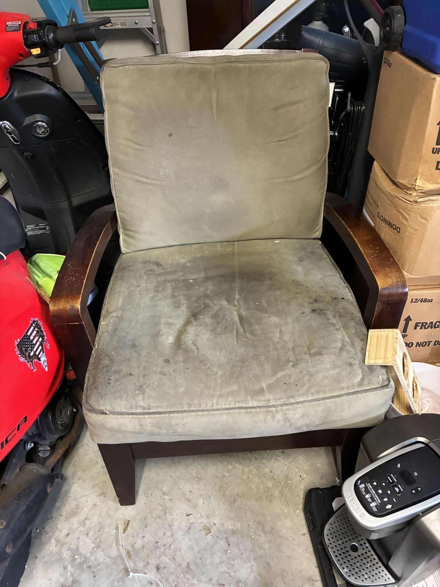 Wooden Frame Cushion Chair