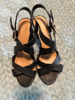 Women’s black heels