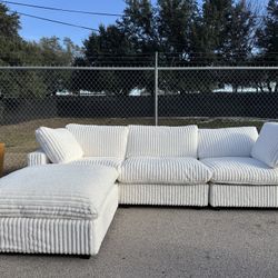 (Brand New) Beatiful Cloud Couch Sectional 