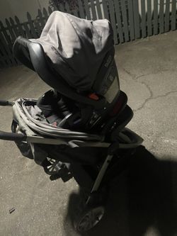 Britax B-Lively & B-Safe Gen2 Travel System