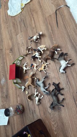 Horse toys, check description