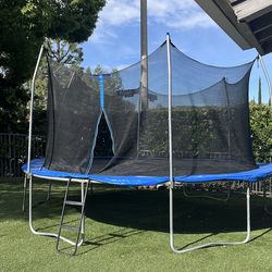 Trampoline 14 ft