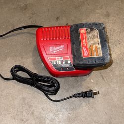 Milwaukee M12 Charger And Battery