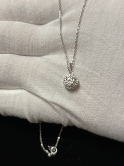 Women’s 925 Sterling Silver Necklace With Moissanite Pendant 