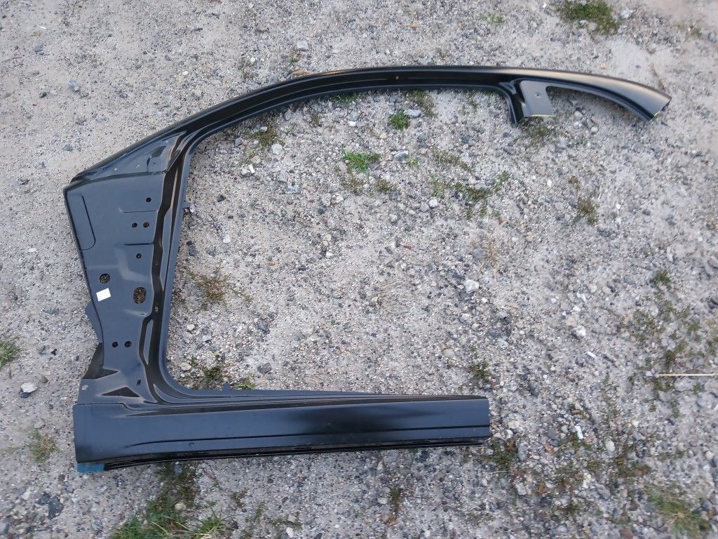 Driver Side Inner Door Frame For A Fiat 500