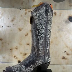 CORRAL-WOMEN'S BONE COLOR FLORAL EMBROIDERY COWBOY BOOT