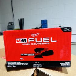 Milwaukee M18 18V Lithium-Ion Brushless Cordless FUEL 5 in. Random Orbit Sander (Tool-Only)