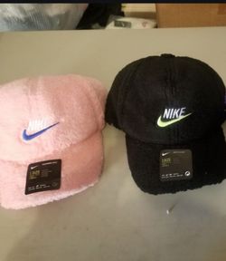 Nike Sherpa Fleece Hats – Pink & Black (2-Pack)
