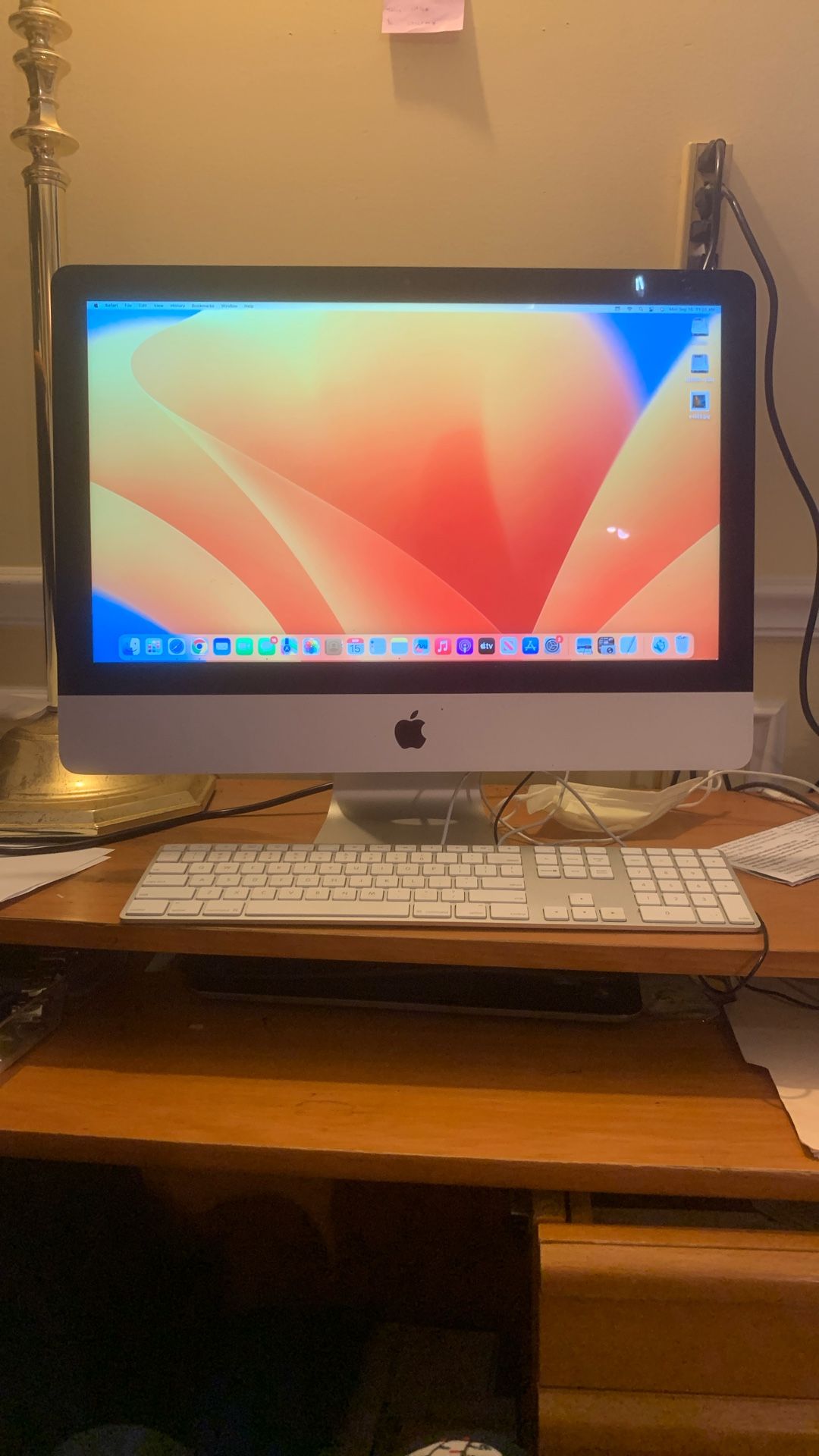 Excellent Working Apple All In One 24 Inch Screen Mac Keyboard