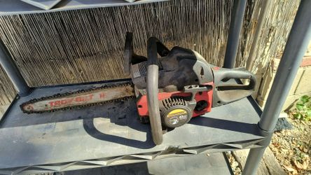Chainsaw and shelf
