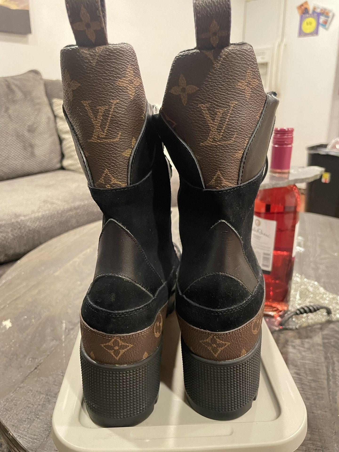 Louis Vuitton Ranger metropolis Flat Boots for Sale in Magnolia, TX -  OfferUp