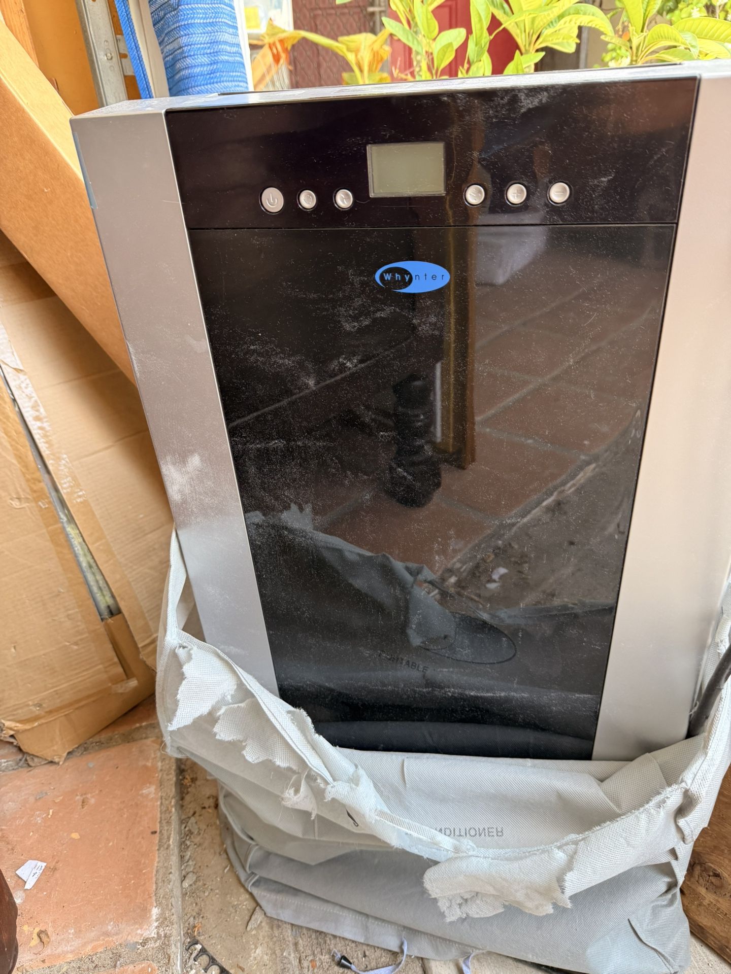 Portable Air Conditioner Whynter Brand New