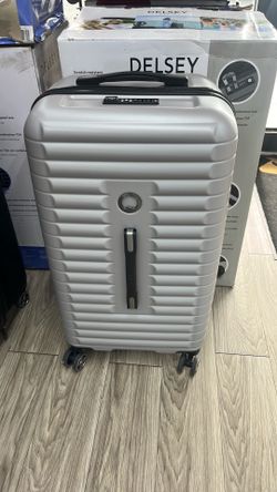 Delsey Paris single luggage