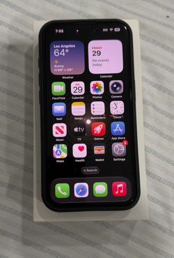 Unlocked IPHONE 15 PRO in Mint $460 FIRM