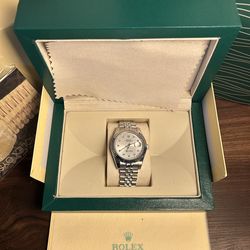 Rolex Datejust Silver 300$