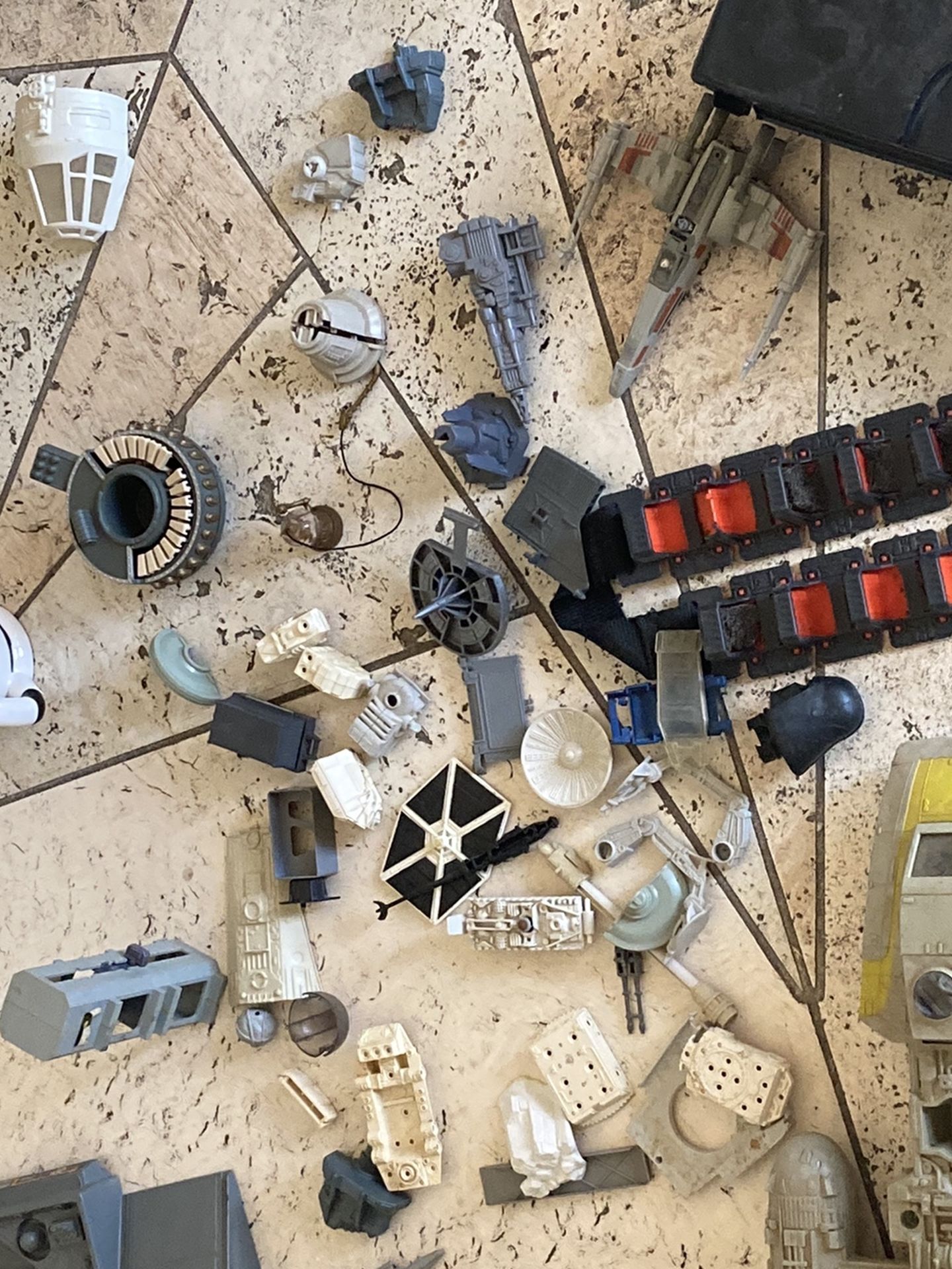 Huge vintage collection of Star Wars toys 1977 to 1983 vehicles playsets parts No action figures