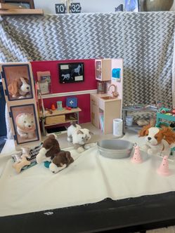 Our Generation Vet Clinic Playset PLUS 6 Our Generation Pets