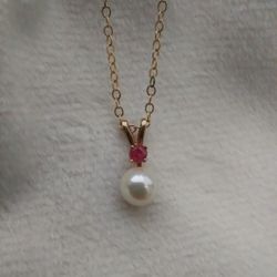 Vintage Pearl Necklace
